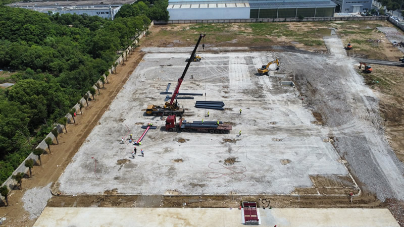 中普重工承建医药新材料产业园，主体建成加速开展楼面墙面施工建设。